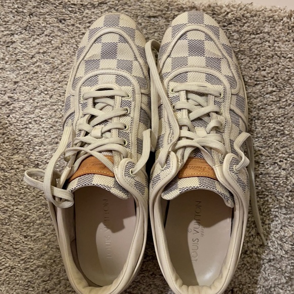 Louis Vuitton Sneakers - Picture 7 of 12